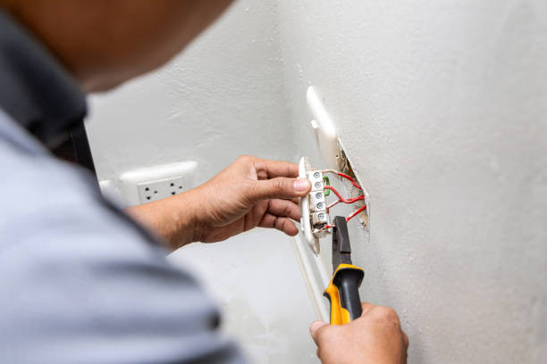 Best Commercial Electrician Services  in University Gardens, NY